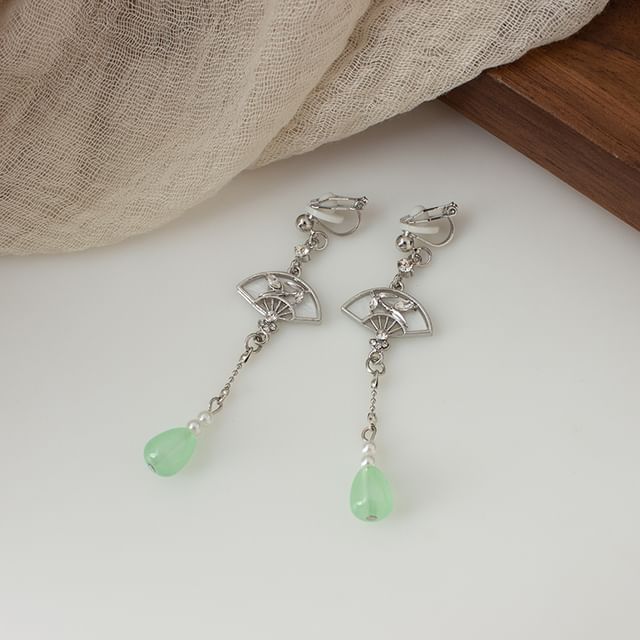 On Drop Fan / Earring Jade Clip Faux