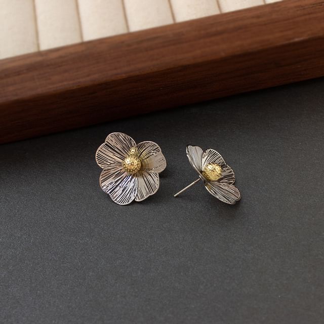 / Ear Clip-On Earring Stud Flower