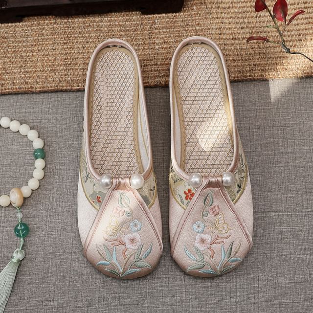 Faux Floral Pearl Embroidered Mules