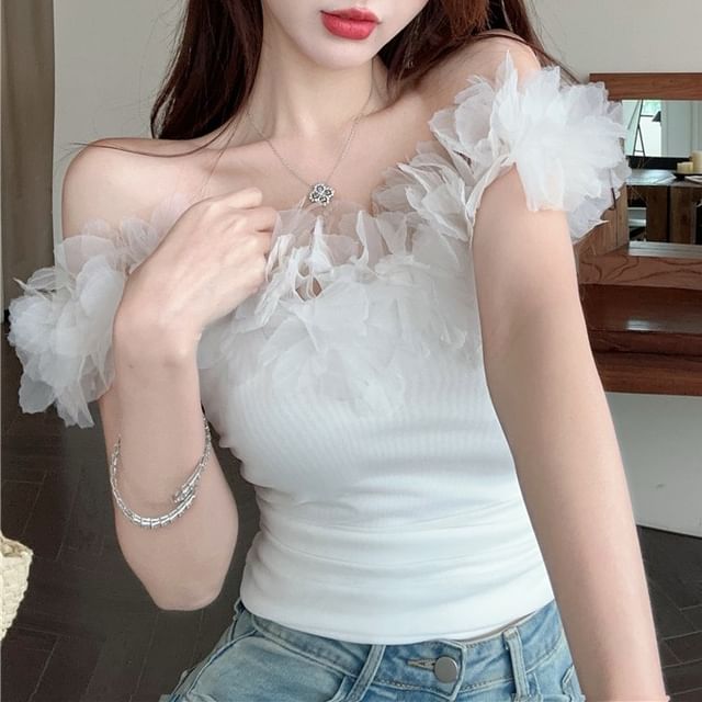 Off-Shoulder Flower Detail T-Shirt Plain