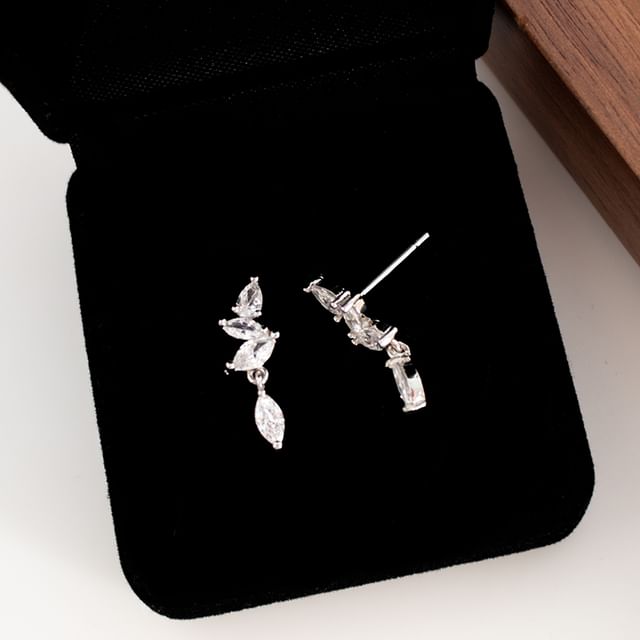 Drop / Rhinestone Earring Clip-On