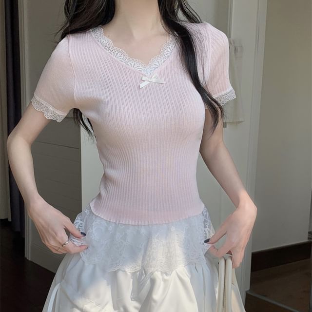 Top Short-Sleeve V-Neck Plain Knit Lace Trim