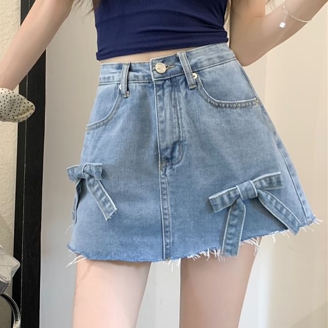 Denim Washed Mini High Bow Fray Waist Shorts A-Line
