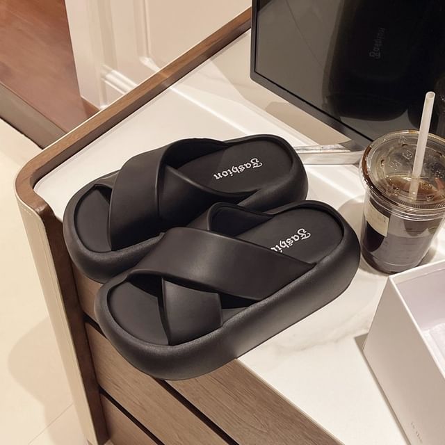 Cross Slide Criss Platform Sandals