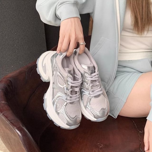 Platform Sneakers Striped Lace-Up