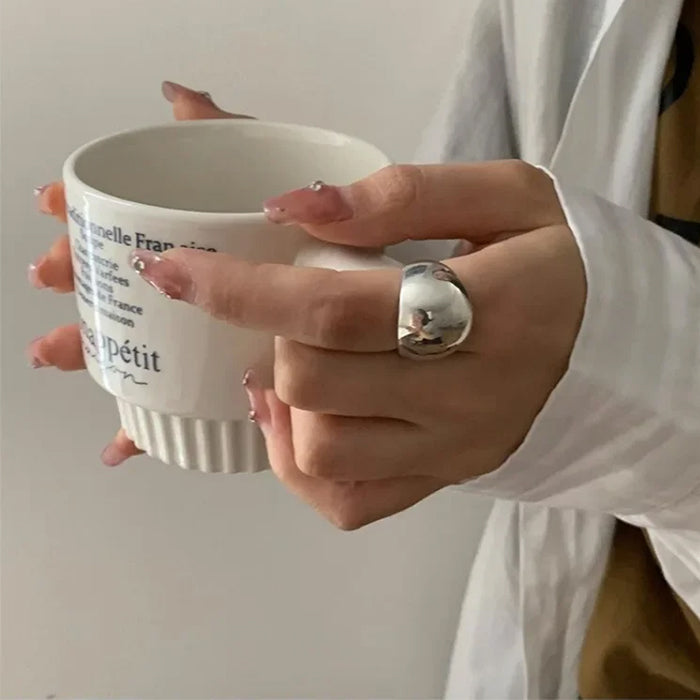 Eleganter ästhetischer klobiger Ring