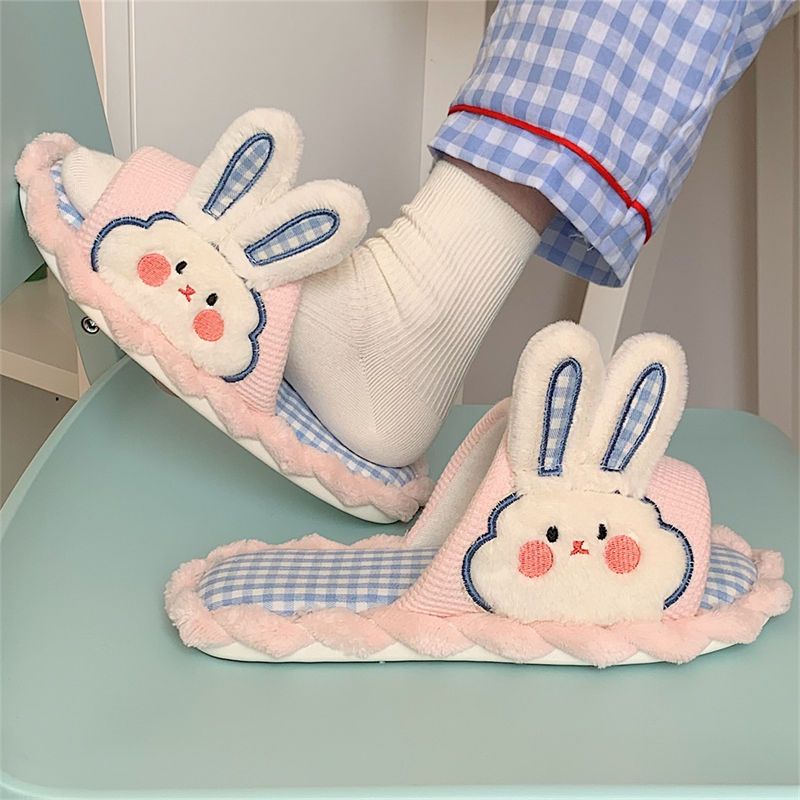 Milky strawberry slippers MK18566 Wonderland Case
