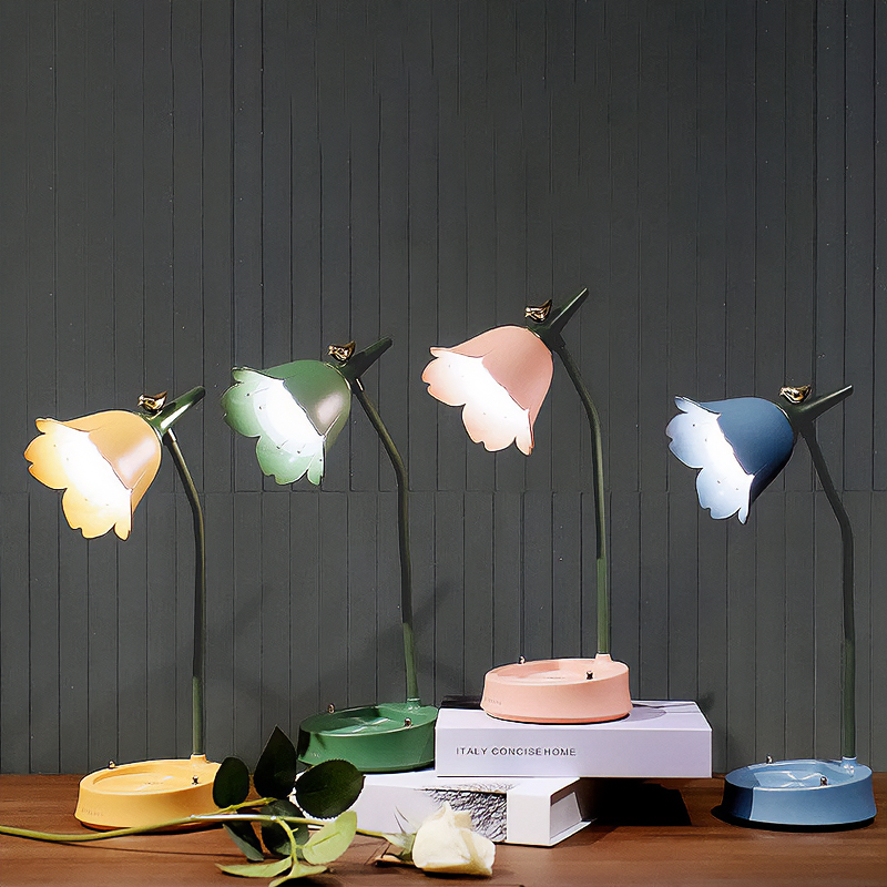 Flower LED Desk Lamp Wonderland Case
