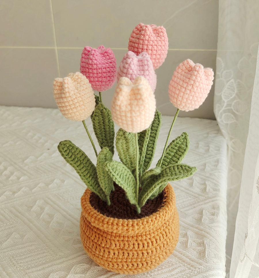 DIY Knitted Tulip Pot Decoration MK18502 Wonderland Case