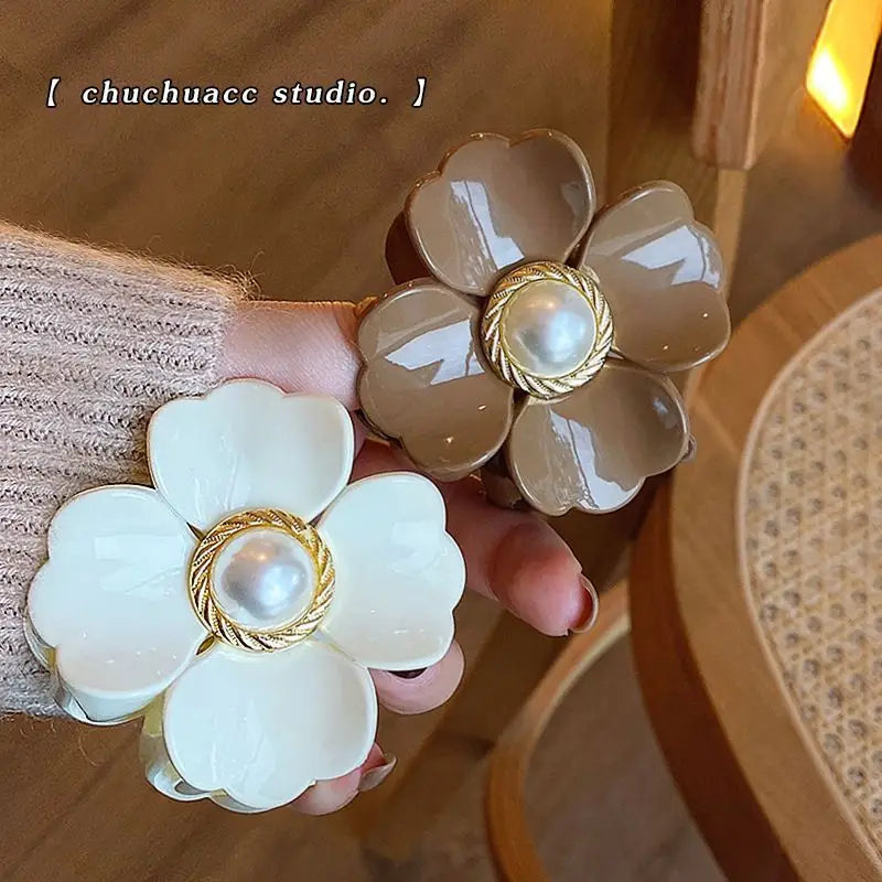 Flower Faux Pearl Hair Clamp-2