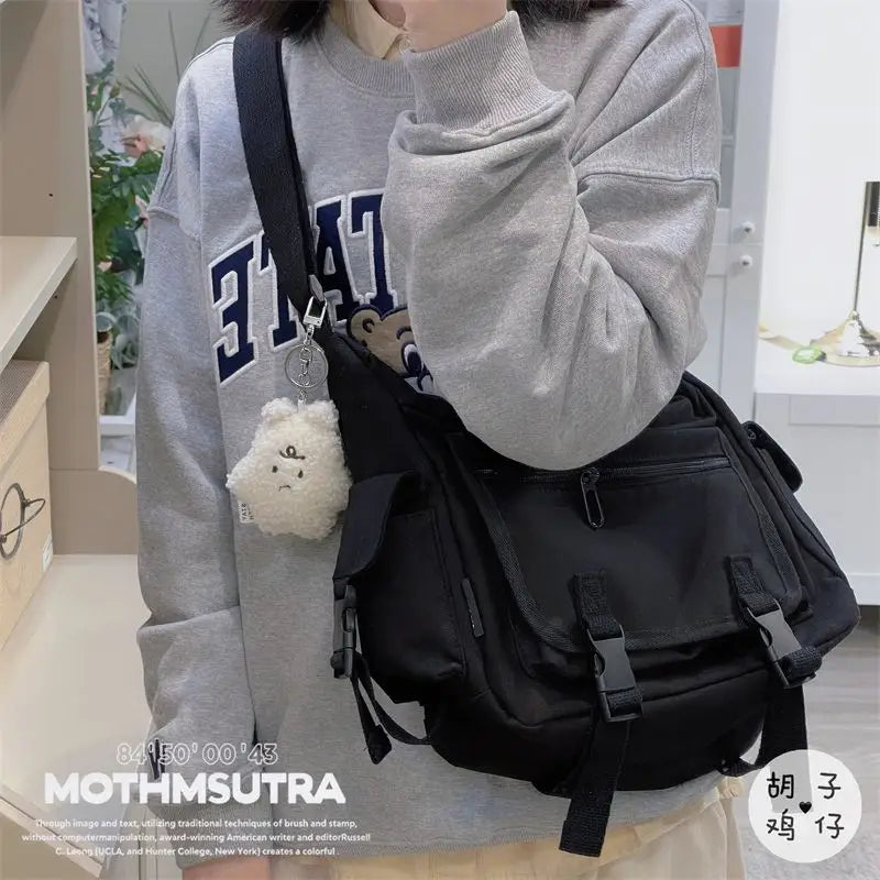 Buckled Messenger Bag Cg442 - Black / One Size - Messenger