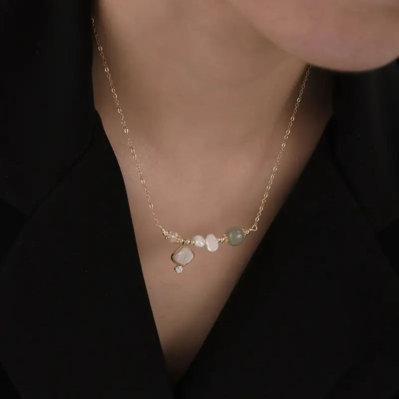 Faux Gemstone Shell Freshwater Pearl Pendant Alloy Choker