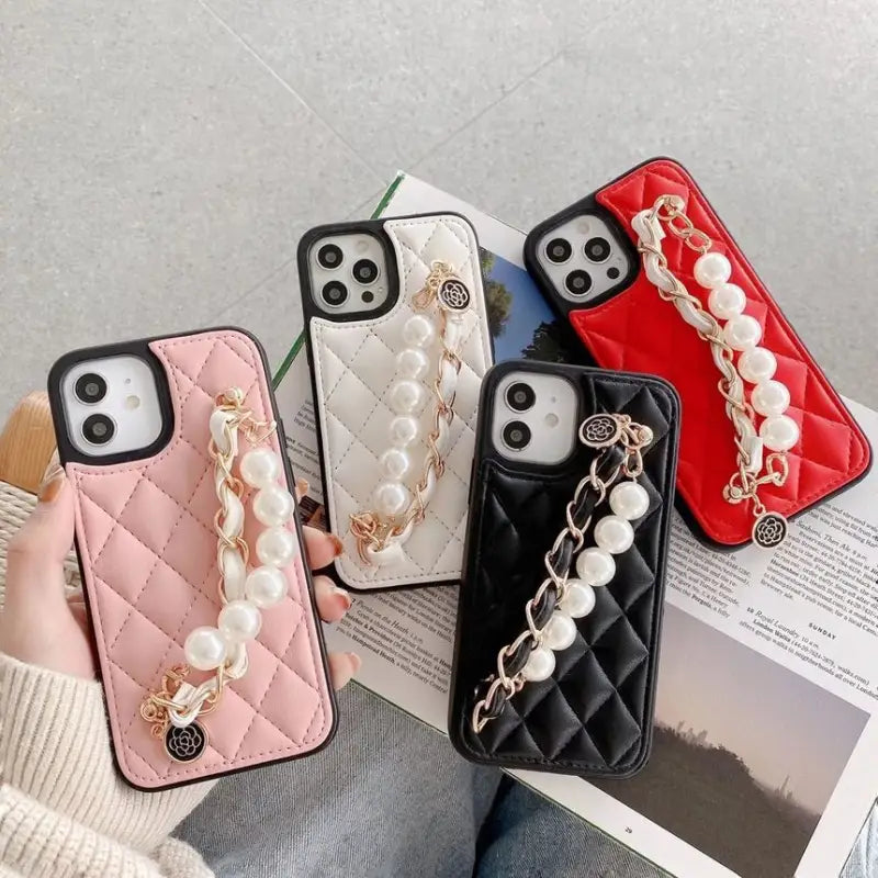Faux Pearl Chain Argyle Phone Case - iPhone 13 Pro Max / 13 Pro / 13 / 12 Pro Max / 12 Pro / 12 / 12 mini / 11 Pro Max / 11 Pro / 11 / XS Max / XR / XS / X / 8 Plus / 7 Plus / 8 / 7-60