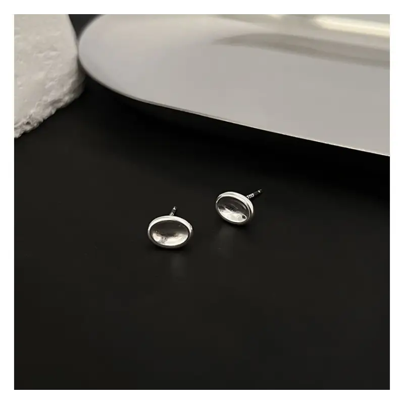 Stud Earring E855 - Silver / One Size - Fancy Earrings