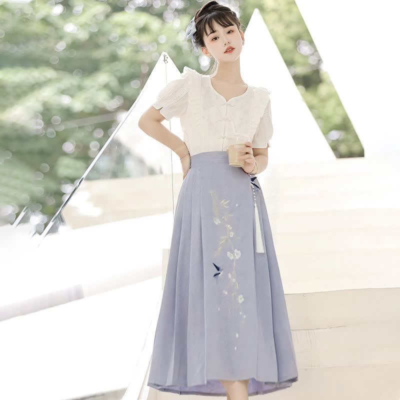 Sweet Buckle T-Shirt Embroidery Tassel Pleated Skirt