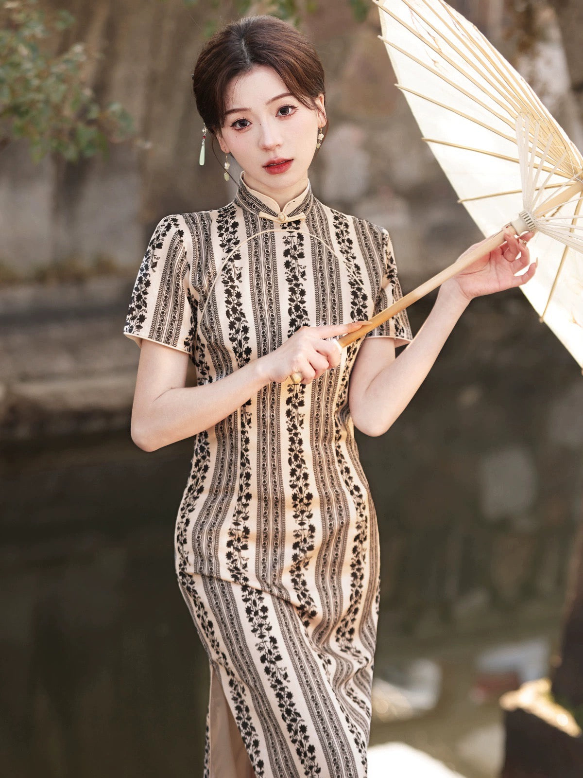 Stripe Flora Short Sleeve Long Cheongsam