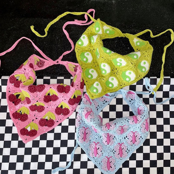 Foulard à cheveux au crochet en forme de cerise