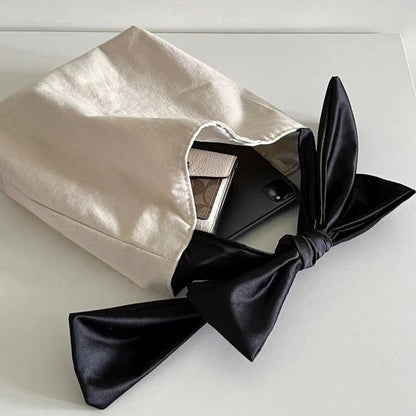 Elegant Bow-Tie Mini Bag