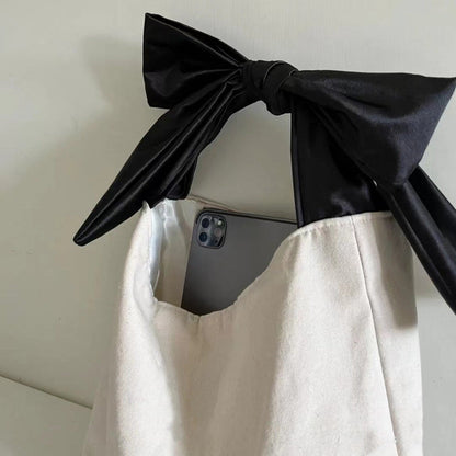 Elegant Bow-Tie Mini Bag