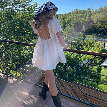 Schickes weißes Minikleid