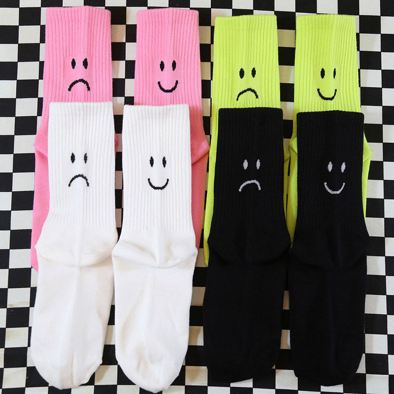 Chaussettes à imprimé visages heureux et tristes