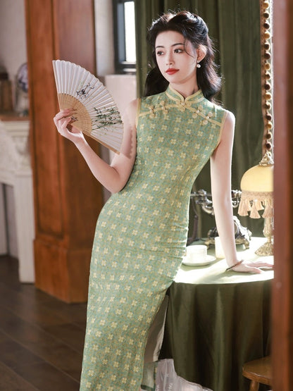 Green Floral Patterned Cheongsam