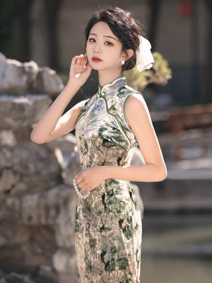 Elegant Forest Sleeveless Long Cheongsam