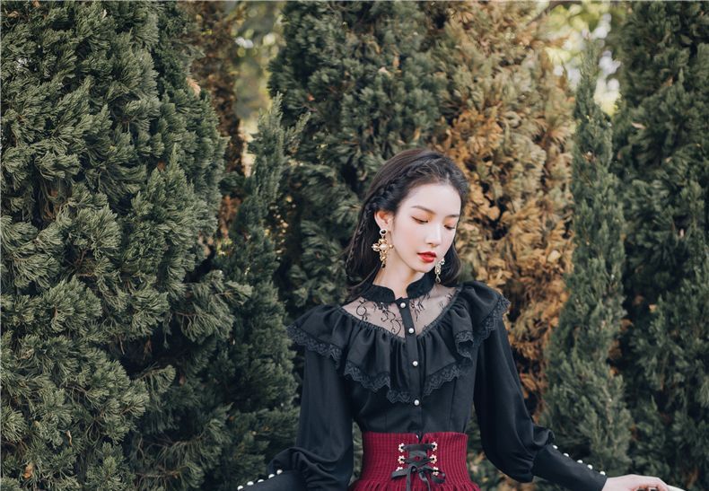 Set: Ruffled Lace Panel Blouse + Lace