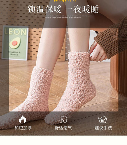 Set Of 3 Pairs: Fleece Socks