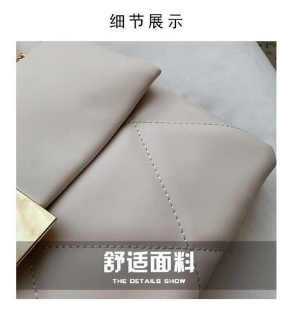 Sac à bandoulière à rabat en similicuir