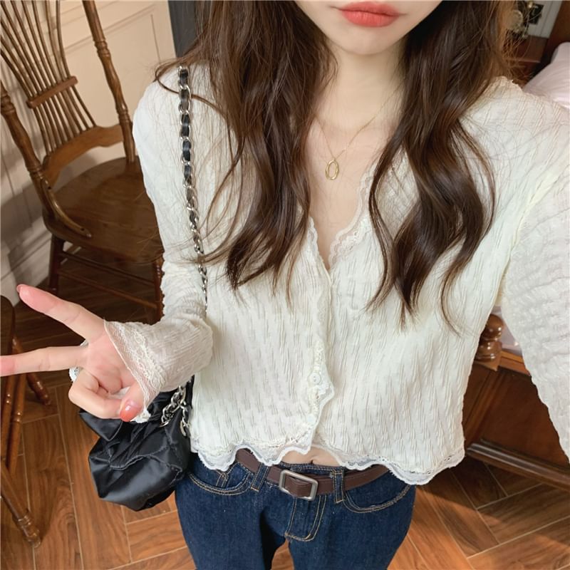 Lace Trim Cropped Blouse