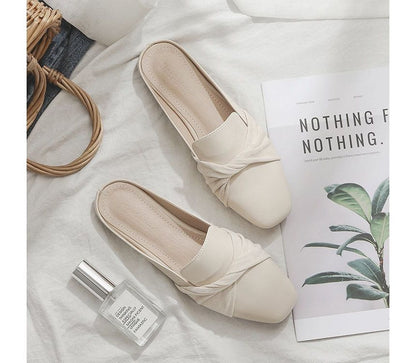 Flat Loafer Twisted Mules