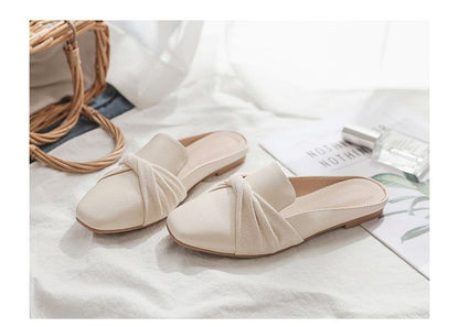 Flat Loafer Twisted Mules
