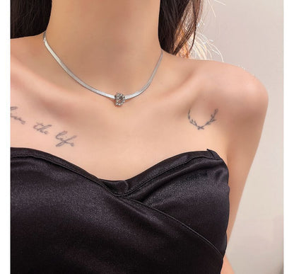 Necklace Rhinestone Choker