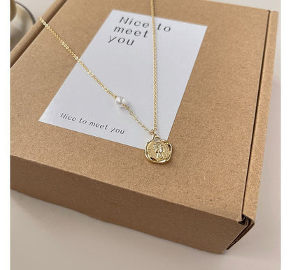 Pearl Faux Necklace Floral