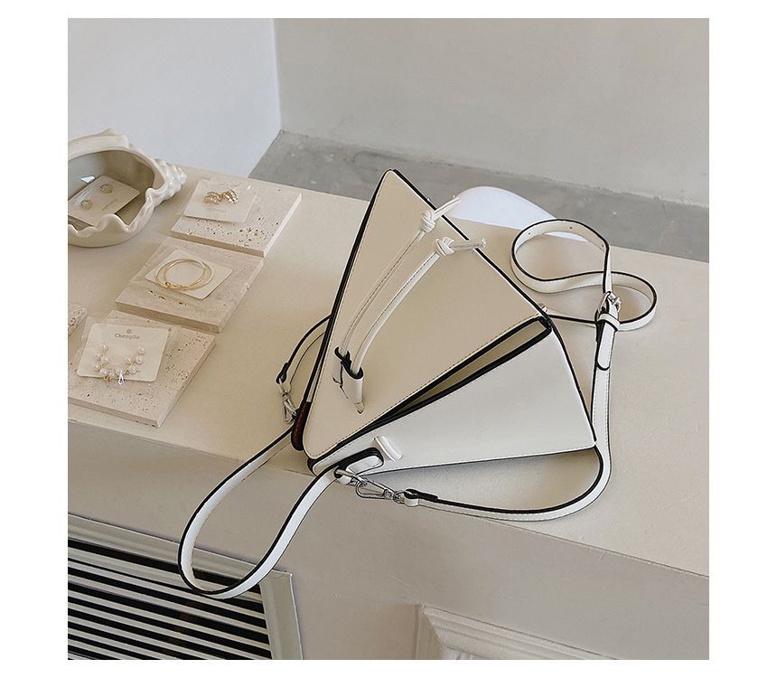 Crossbody Bag Triangle