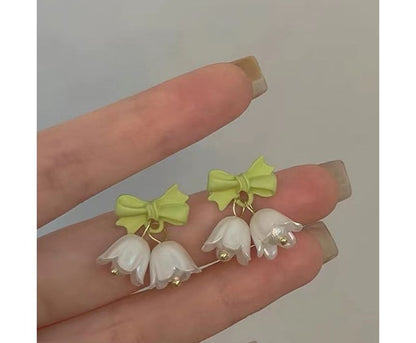 Stud Clip / Ear On Floral Earring
