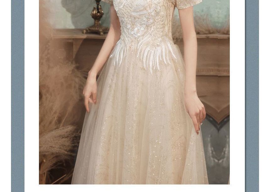 Robe de soirée/robe de cocktail trapèze à manches bouffantes