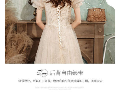 Robe de soirée/robe de cocktail trapèze à manches bouffantes