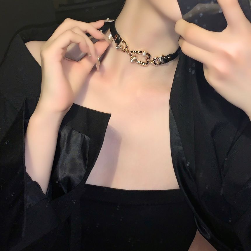 Irregular Chunky Alloy Choker