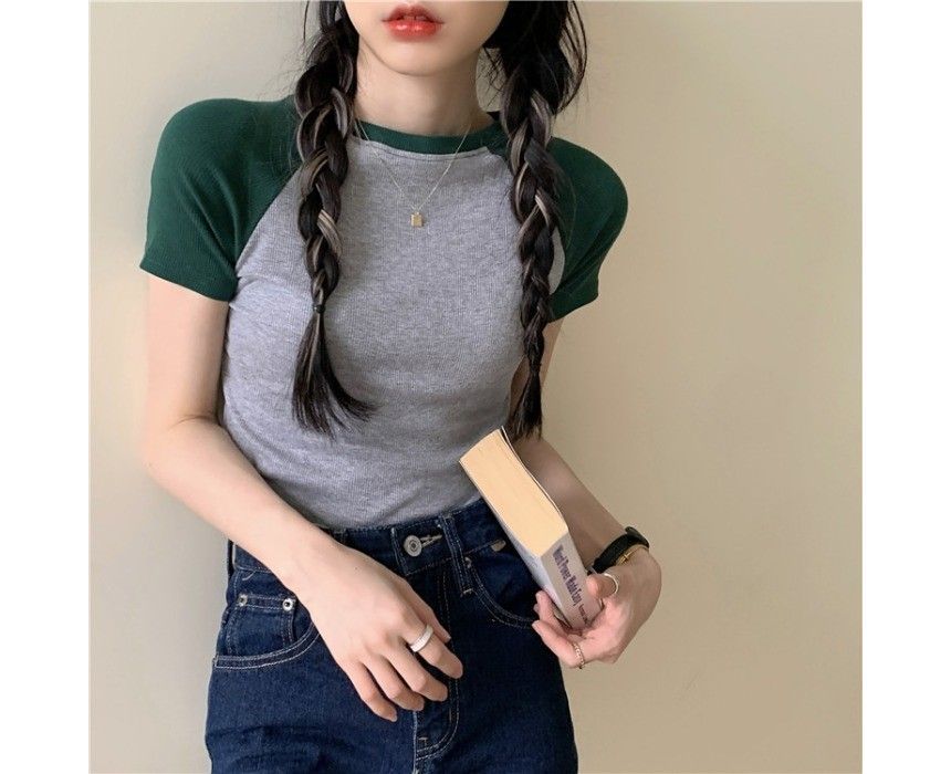 Short-Sleeve T-Shirt Raglan