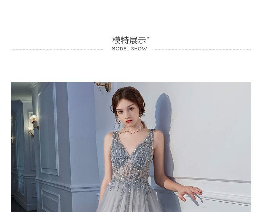 V-Neck Evening A-Line Glitter Gown