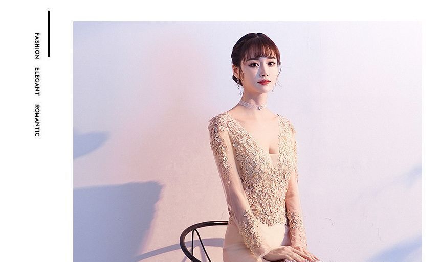 Mermaid Evening Long-Sleeve Lace V-Neck Gown
