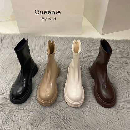 Boots Heel Block Short