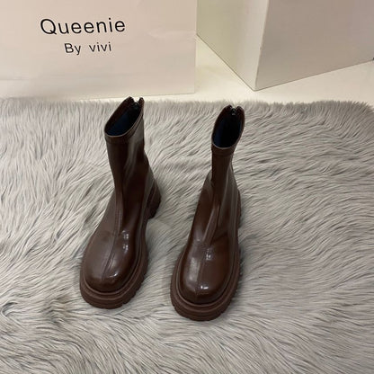 Boots Heel Block Short