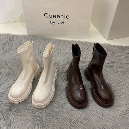 Boots Heel Block Short