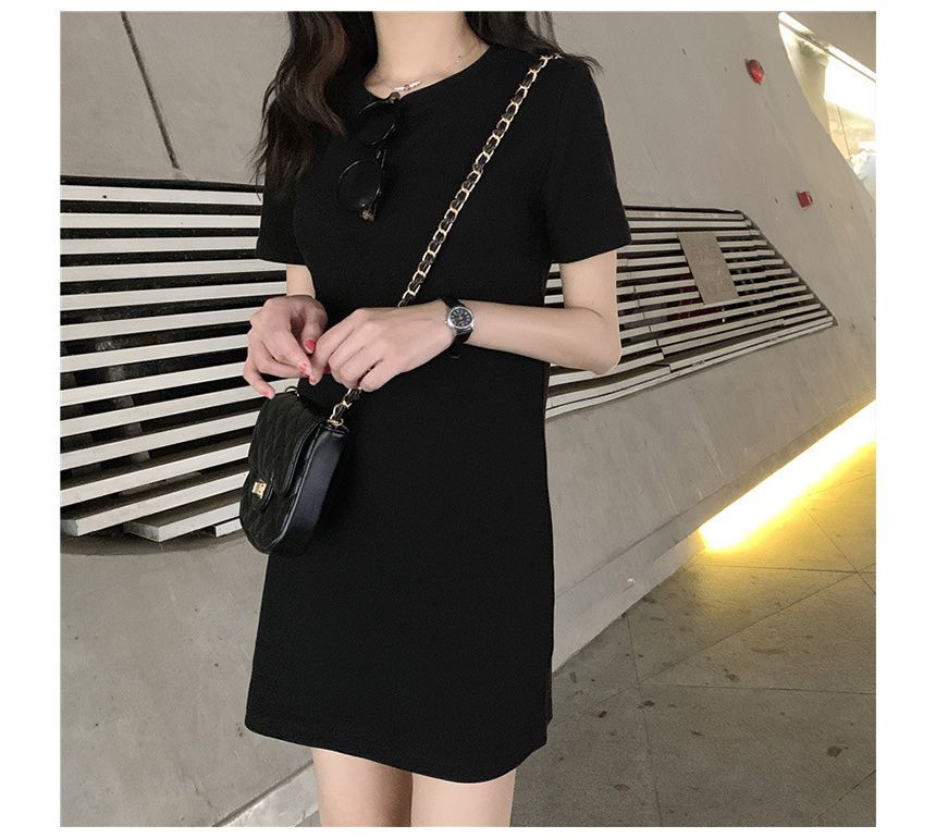 Short-Sleeve Mini Plain Dress Neck Round T-Shirt