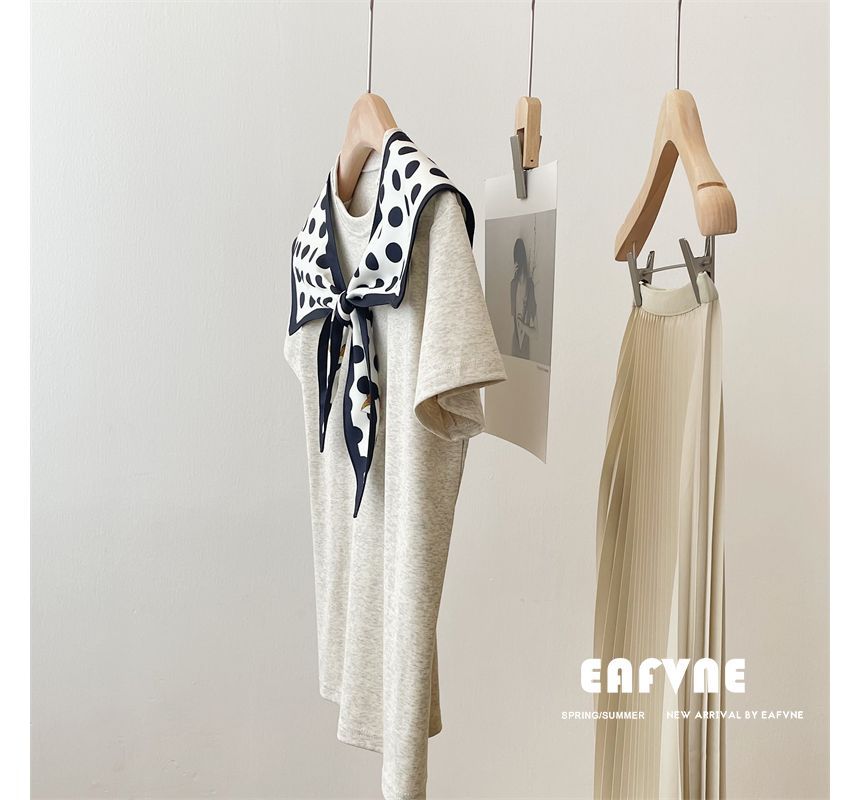 Collar Decorative Print