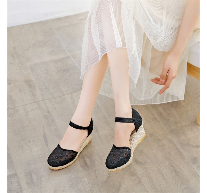 Flower Sandals Embroidered Wedge