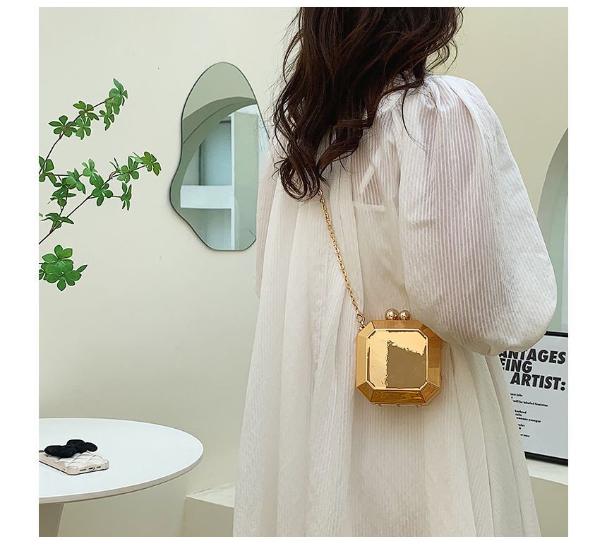 Crossbody Strap Geometric Bag Chain